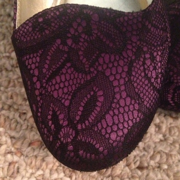 Steve Madden purple and black lace flats - Picture 2 of 3