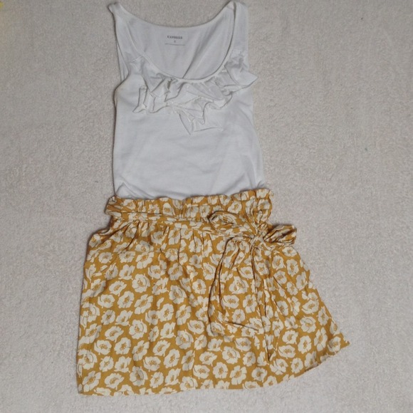 American Eagle Floral Skirt