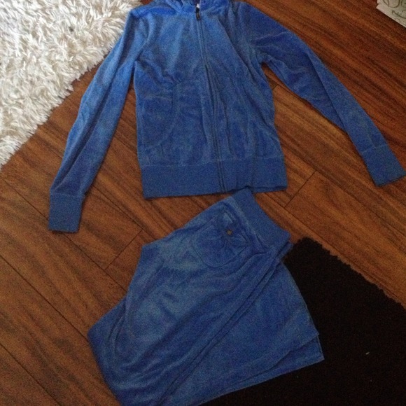 Blue warmup size small