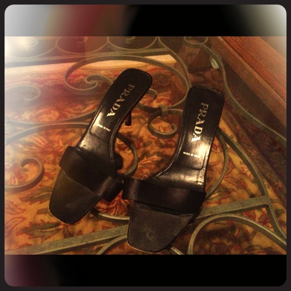 ** REDUCED**Authentic Prada Heels - Picture 1 of 1