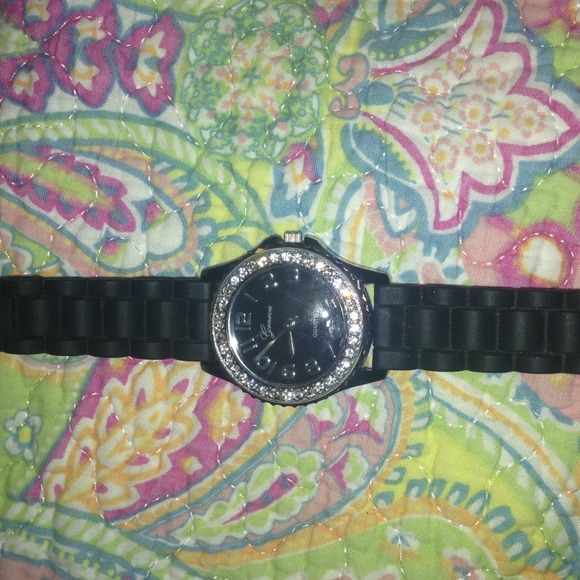 ❌❌SOLD❌❌Geneva black watch! GREAT CONDITION!! - Picture 1 of 3