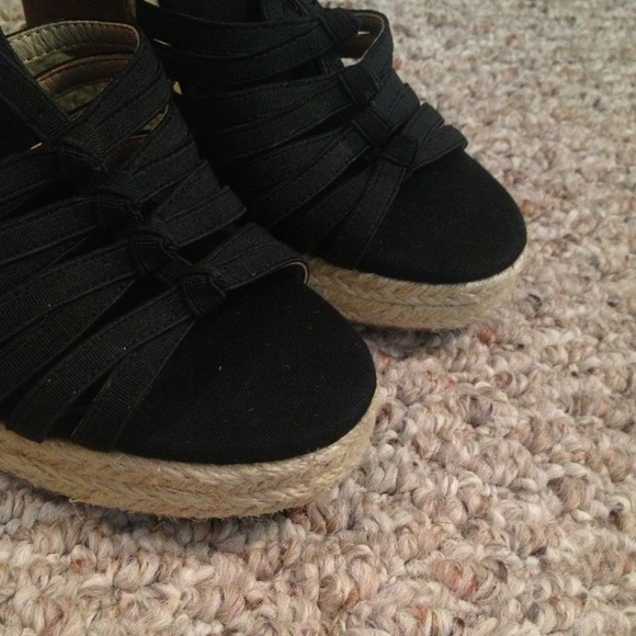 BRAND NEW black strappy wedges! - Picture 3 of 3