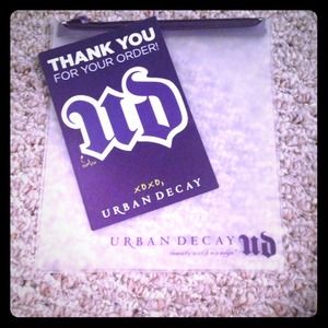 Urban Decay TSA approved travel bag & sticker!