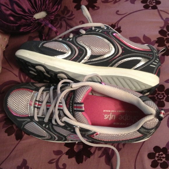 Sketchers shape ups reduced
