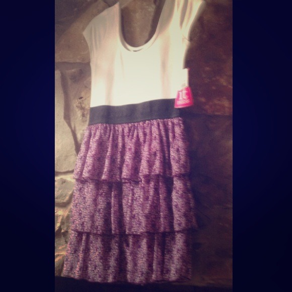 ⬇️Reduced⬇️NWT cotton purple dress floral ruffle