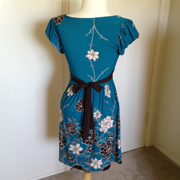 ❌Boutique Blue floral dress - Picture 2 of 4