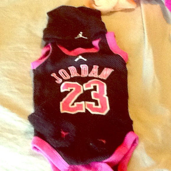 Jordan 0-6 outfit