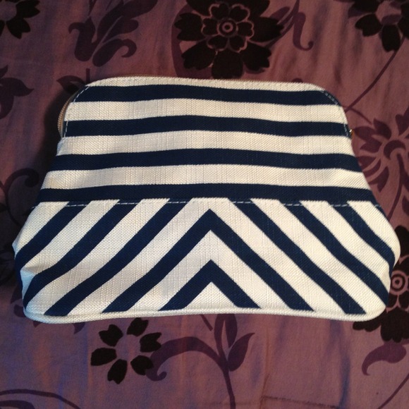 Makeup bag
