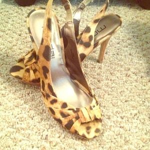 Cheetah/ leopard peep toe heels worn 3 times!