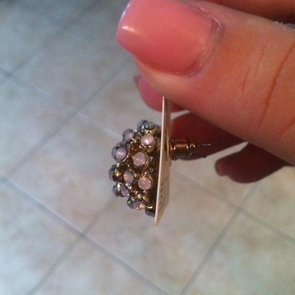 Pink gold stud earrings 💜 - Picture 2 of 2