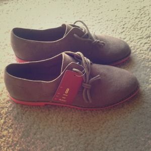 *REDUCED* Mossimo taupe & pink oxfords