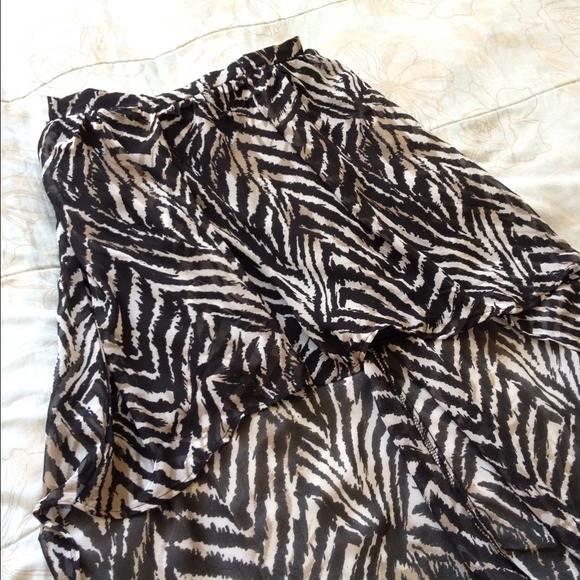Hi Low animal print skirt - Picture 2 of 2