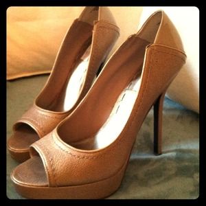 Rachel Roy Pumps - size 9