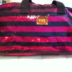 SOLD-ON HOLD VS Bundle