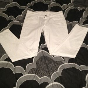 White skinny jeans