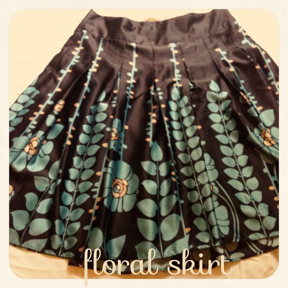Pleated Skirt