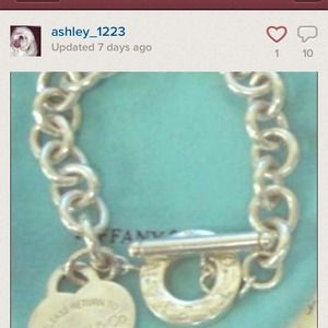 WARNING!!!!!! Shes a scammer...