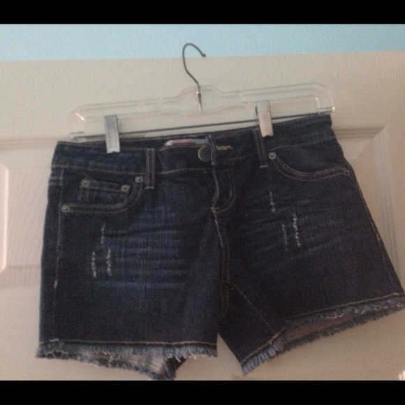 Denim "cut off" Shorts Size:5 - Picture 2 of 3