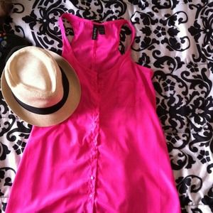🚫Sold in bundle🚫 Hot fushia/pink silky tank top
