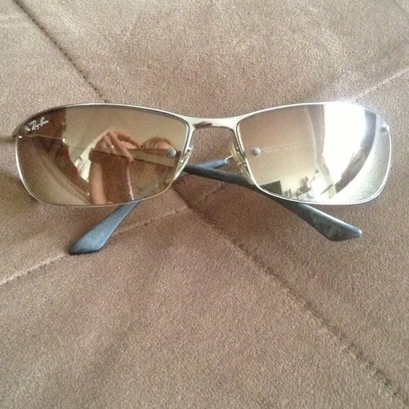 TRADED***Authentic Ray Ban Sunglasses