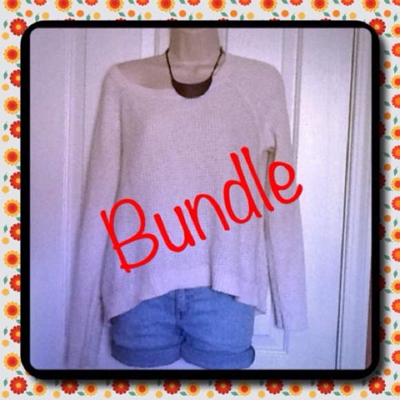 ❌❌SOLD❌❌Hi-low sweater