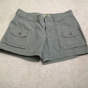 Cabelas 7 pocket hiker shorts worn once
