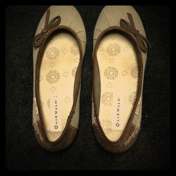 Air walk flats size 8