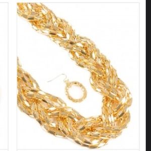 Fashion 18' Necklace