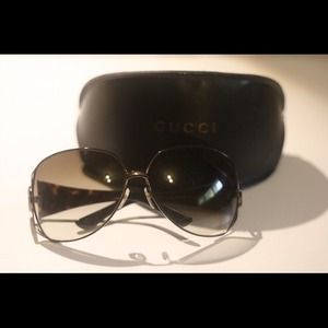 Gucci oversized aviator style sunglasses
