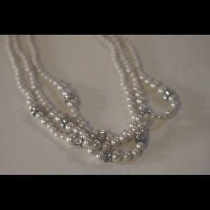 *SOLD* Jcrew pearl necklace