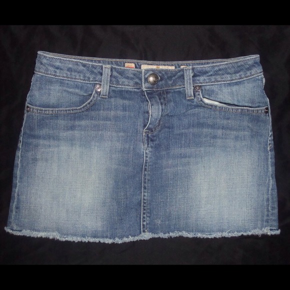 🎀 Juicy Couture  Skirt size 28 + Guess shoes 🎀