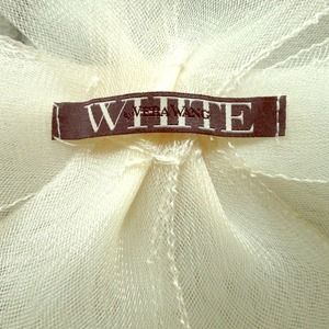BRAND NEW Vera Wang ivory flower bow