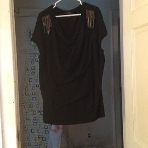 Black shirt with chains and 3 DKNY tshirts Bundle