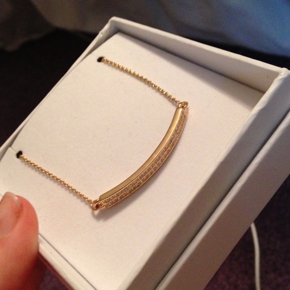 SOLD ON EBAY!😁 BCBG MAXAZRIA bracelet!! - Picture 2 of 4