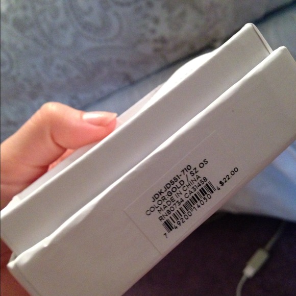 SOLD ON EBAY!😁 BCBG MAXAZRIA bracelet!! - Picture 4 of 4