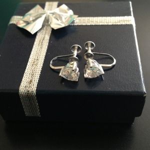 ❤ Heart shape CZ and sterling silver earrings
