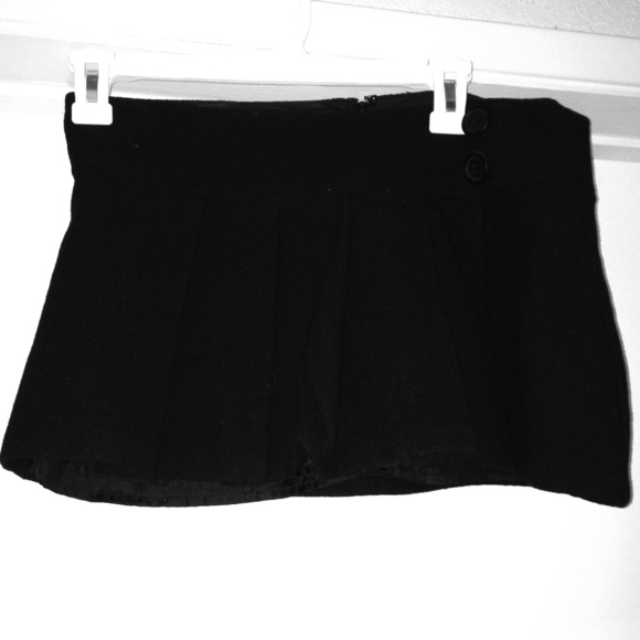 Black skirt