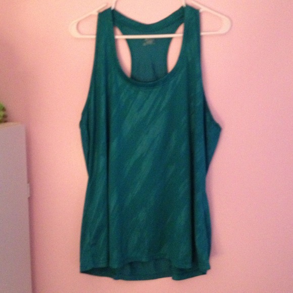 Turquoise work out tank top never worn size xl