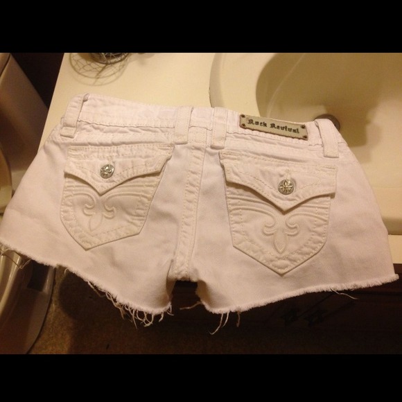 Sold!!!✂💰Just reduced!!! Rock revival jean shorts
