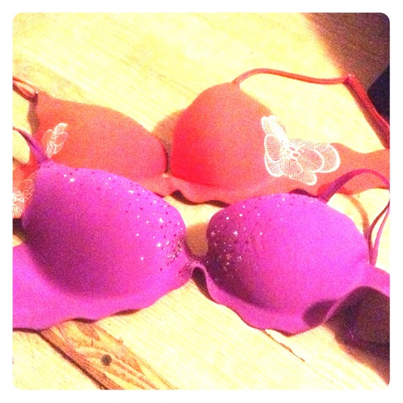 2 very cute victoria secret bras