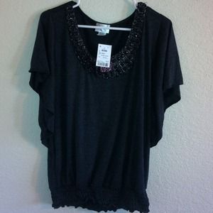 NWT grey shirt !!!!