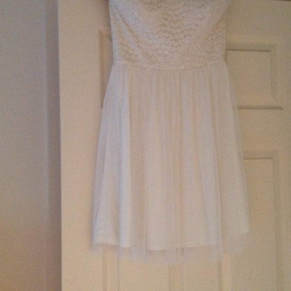 Strapless dress - Picture 2 of 3