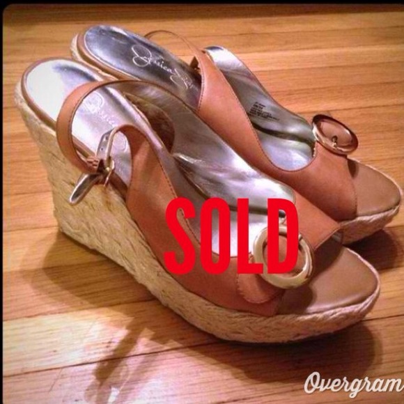 Jessica Simpson Cognac wedges