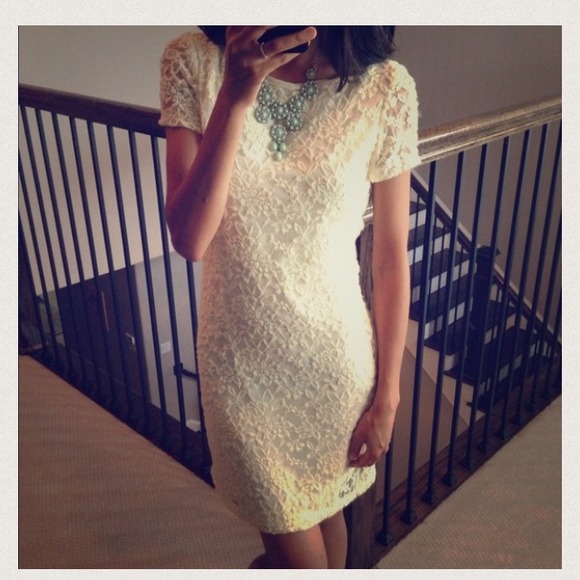 ❌SOLD IN BUNDLE❌Cream Lace Dress