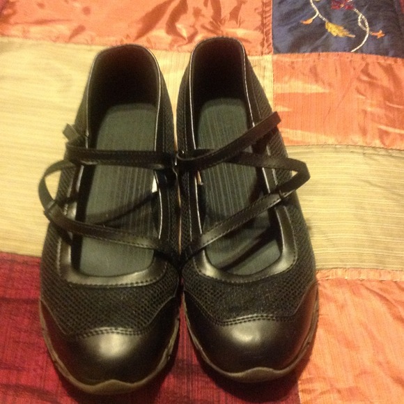 Tenni meets dress shoe