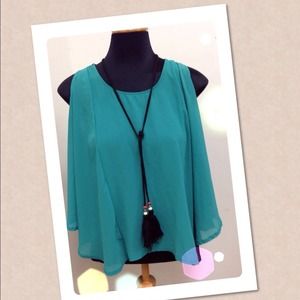 Tops - 🚫 SOLD 🚫 Green & black chiffon flowy tank top Tops - 🚫 SOLD 🚫 Green & black chiffon flowy tank top