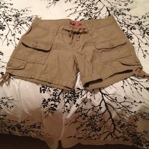 SOLD OFF LINE!! NWT Unionbay Shorts