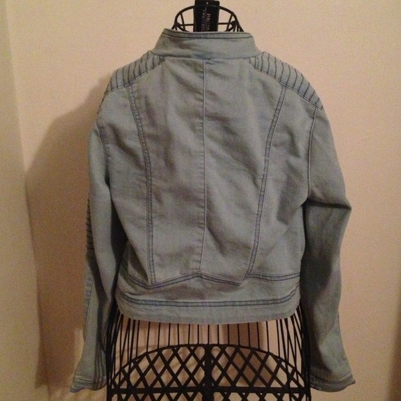 Jean Jacket - Picture 2 of 4