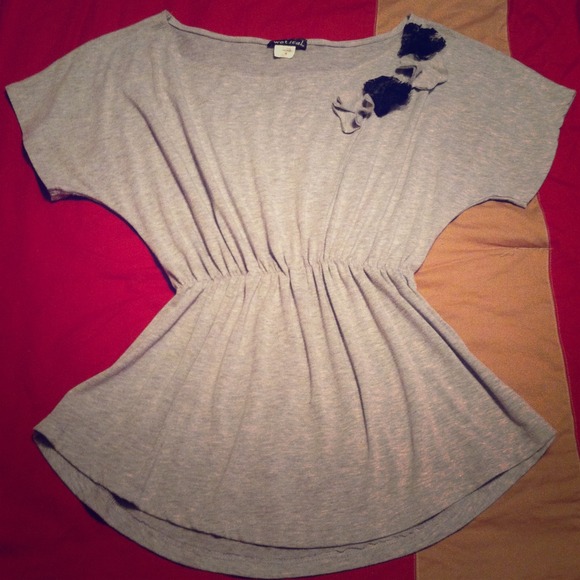 Light grey shirt