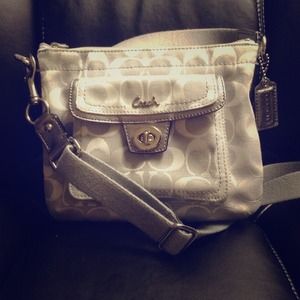 🔆Coach Cross-body Bag🔆